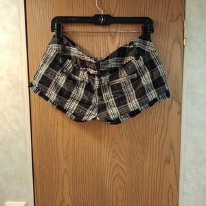 Super cute plaid shorts